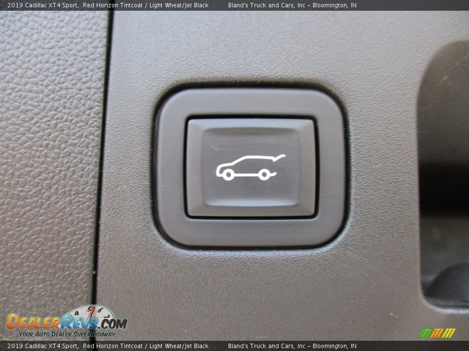 2019 Cadillac XT4 Sport Red Horizon Tintcoat / Light Wheat/Jet Black Photo #10