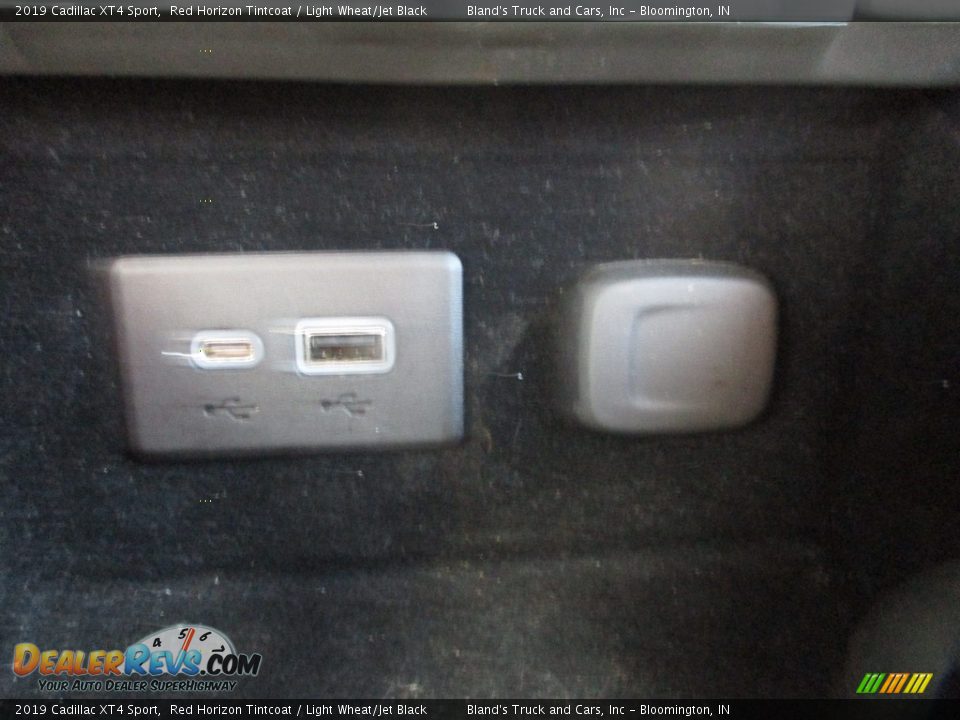 2019 Cadillac XT4 Sport Red Horizon Tintcoat / Light Wheat/Jet Black Photo #23