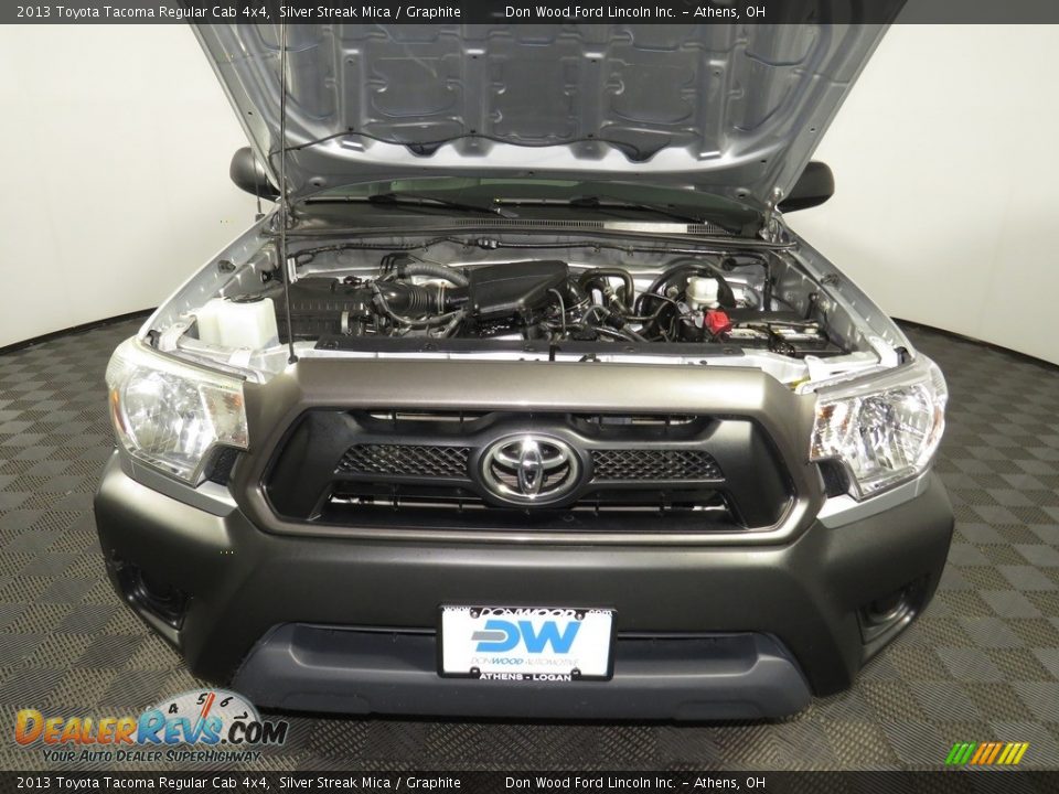 2013 Toyota Tacoma Regular Cab 4x4 Silver Streak Mica / Graphite Photo #5