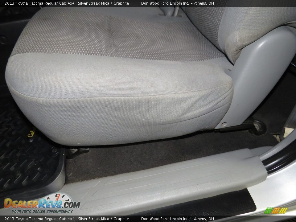 2013 Toyota Tacoma Regular Cab 4x4 Silver Streak Mica / Graphite Photo #15