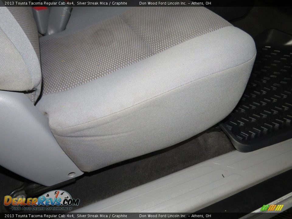 2013 Toyota Tacoma Regular Cab 4x4 Silver Streak Mica / Graphite Photo #18