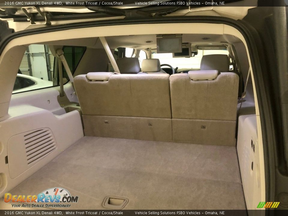 2016 GMC Yukon XL Denali 4WD White Frost Tricoat / Cocoa/Shale Photo #11