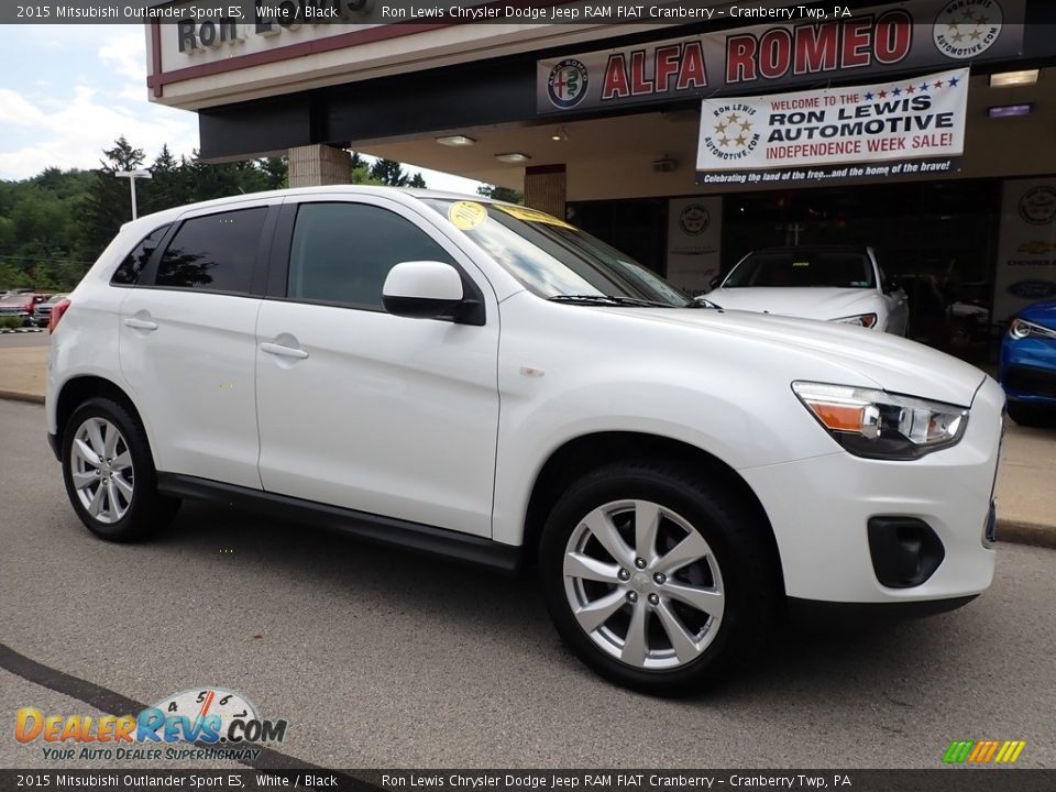 2015 Mitsubishi Outlander Sport ES White / Black Photo #9