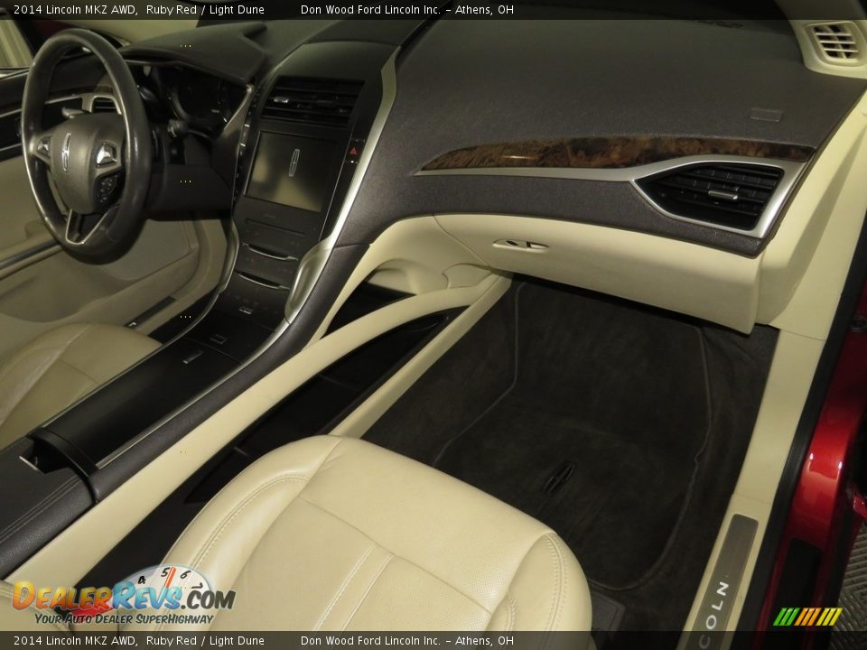 Dashboard of 2014 Lincoln MKZ AWD Photo #27