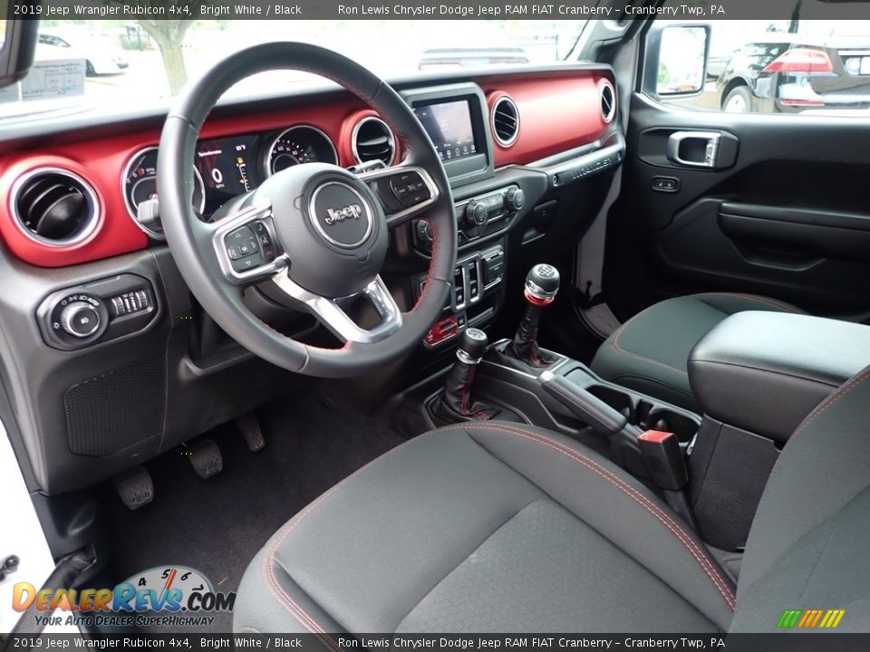 Front Seat of 2019 Jeep Wrangler Rubicon 4x4 Photo #14