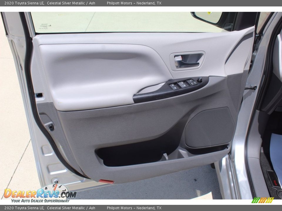 2020 Toyota Sienna LE Celestial Silver Metallic / Ash Photo #9