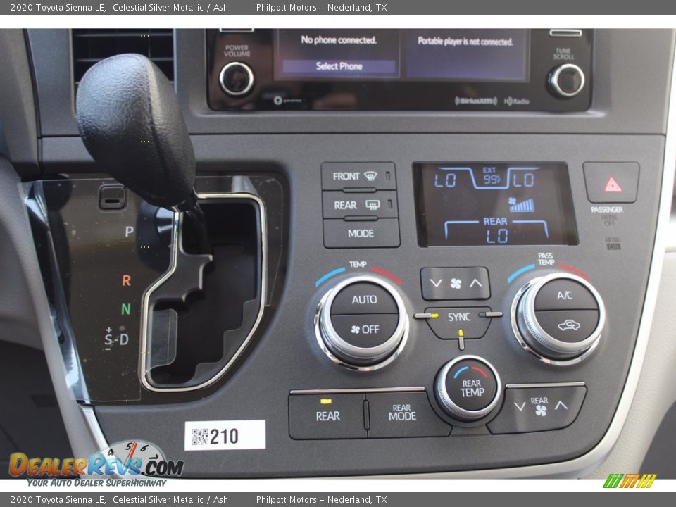2020 Toyota Sienna LE Celestial Silver Metallic / Ash Photo #16