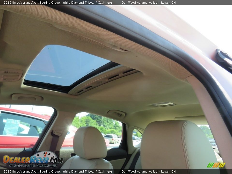 Sunroof of 2016 Buick Verano Sport Touring Group Photo #2