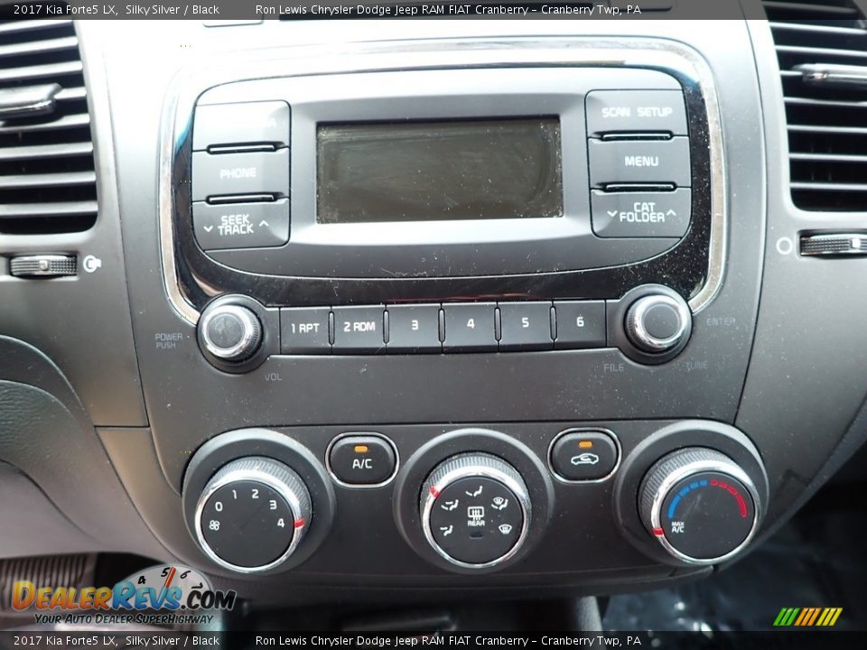 Controls of 2017 Kia Forte5 LX Photo #17