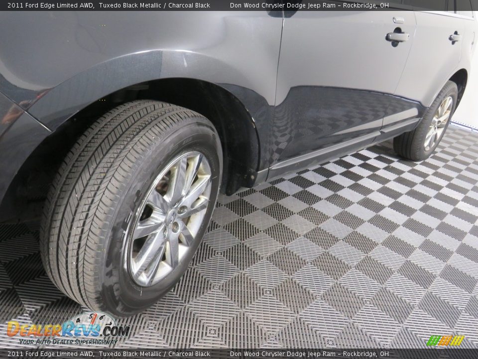 2011 Ford Edge Limited AWD Tuxedo Black Metallic / Charcoal Black Photo #8
