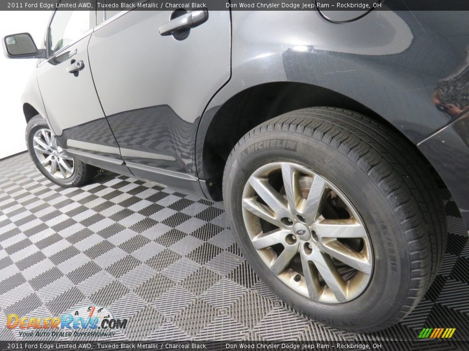 2011 Ford Edge Limited AWD Tuxedo Black Metallic / Charcoal Black Photo #9