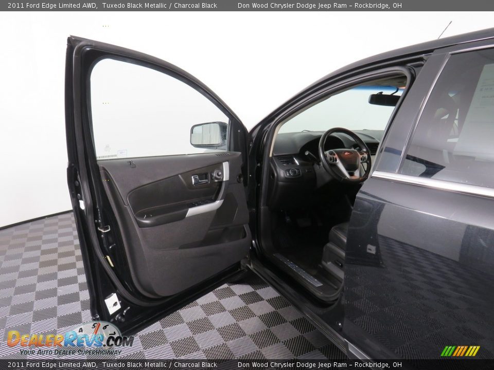 2011 Ford Edge Limited AWD Tuxedo Black Metallic / Charcoal Black Photo #28