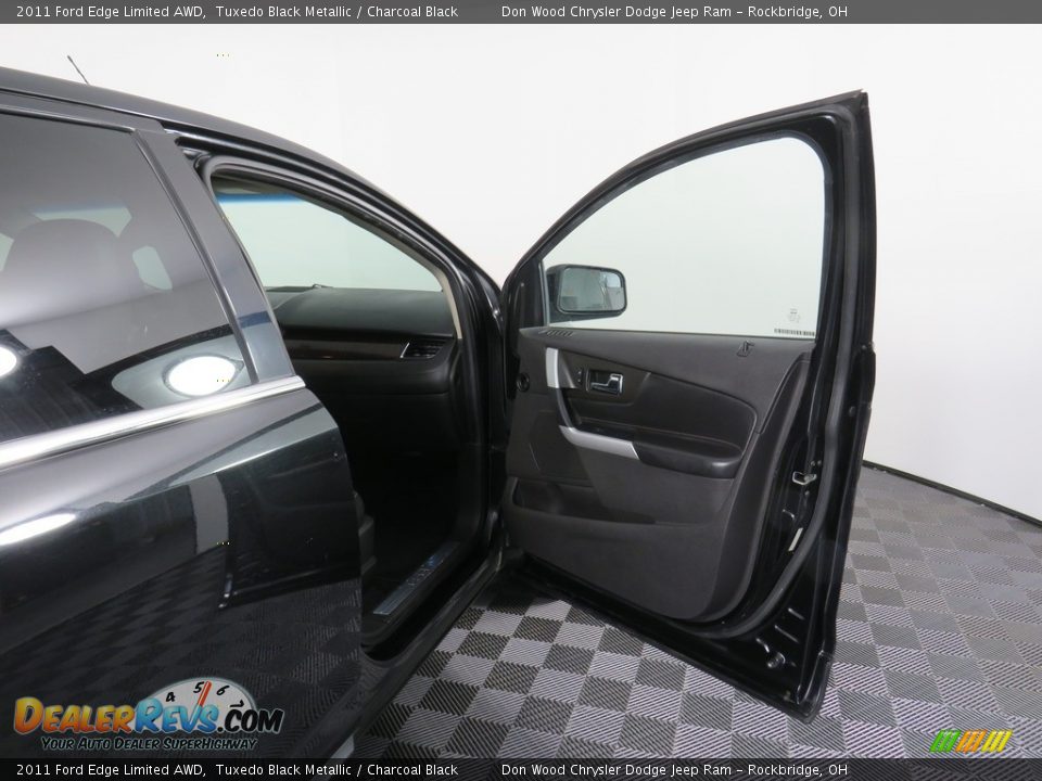 2011 Ford Edge Limited AWD Tuxedo Black Metallic / Charcoal Black Photo #36