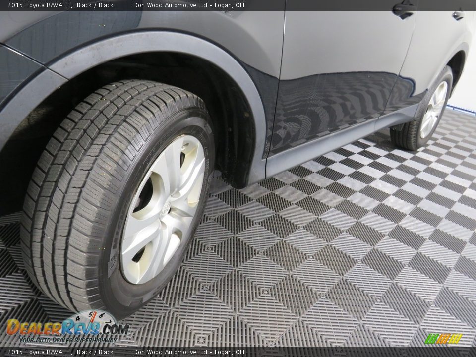 2015 Toyota RAV4 LE Black / Black Photo #9