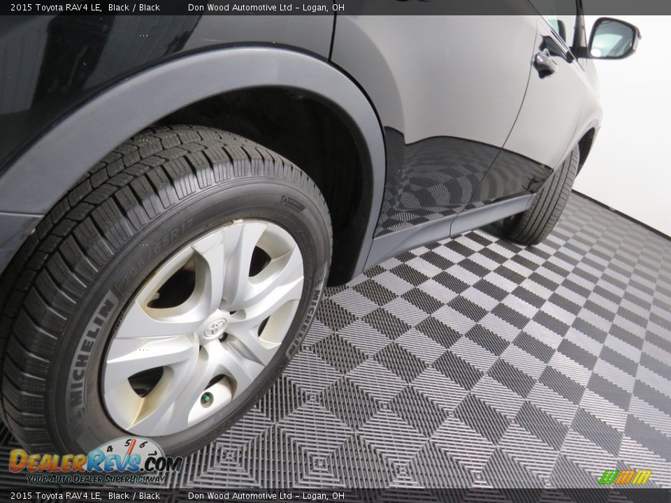 2015 Toyota RAV4 LE Black / Black Photo #16