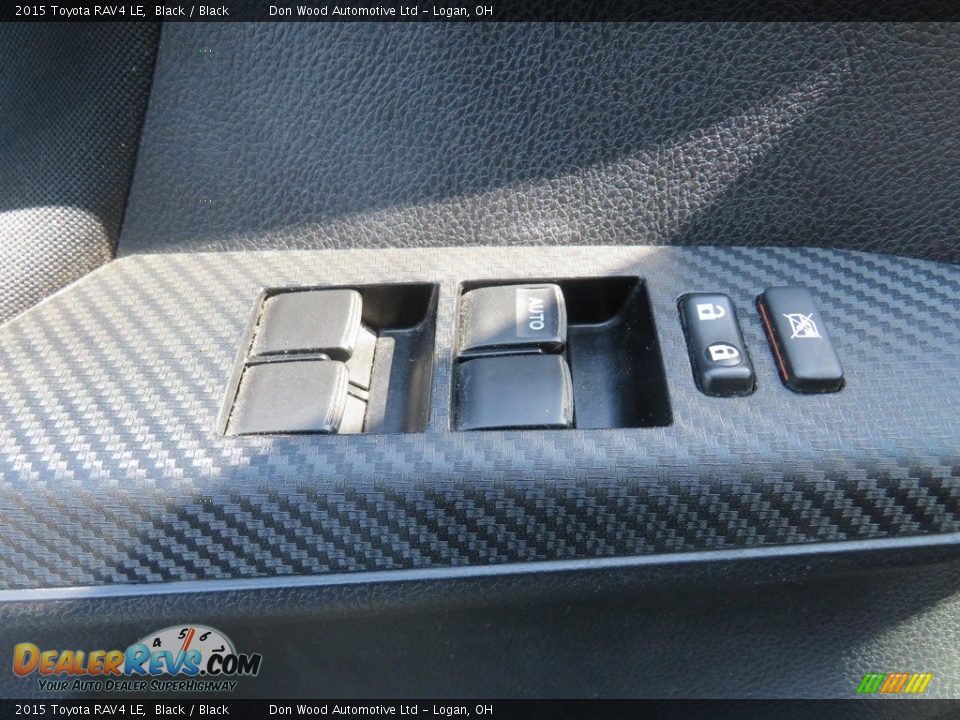 2015 Toyota RAV4 LE Black / Black Photo #18