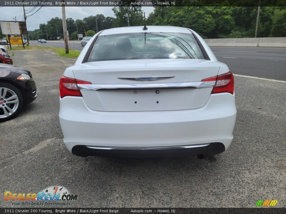 2011 Chrysler 200 Touring Bright White / Black/Light Frost Beige Photo #4