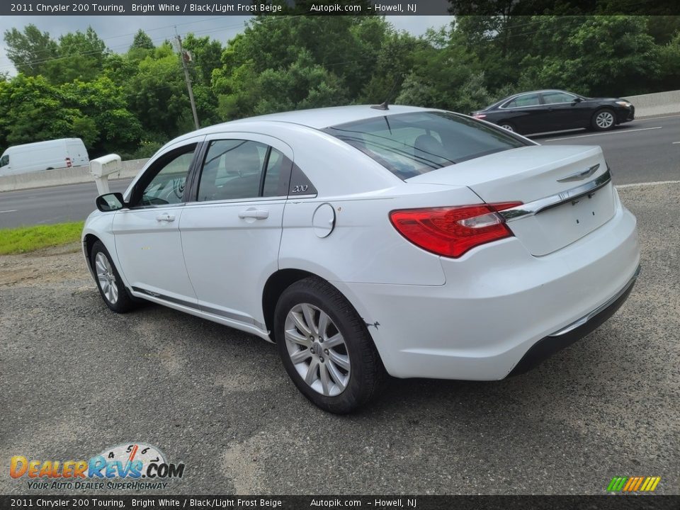 2011 Chrysler 200 Touring Bright White / Black/Light Frost Beige Photo #5