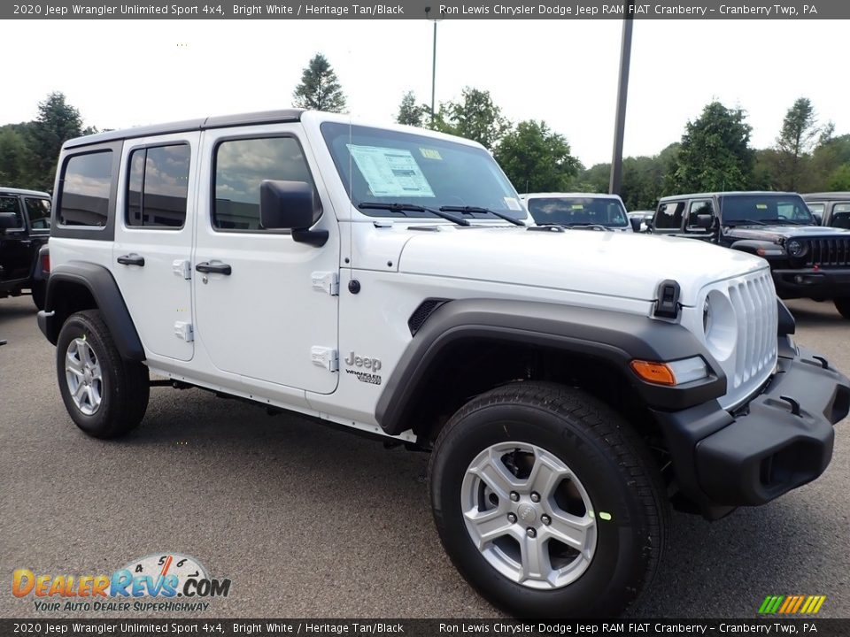 Front 3/4 View of 2020 Jeep Wrangler Unlimited Sport 4x4 Photo #3
