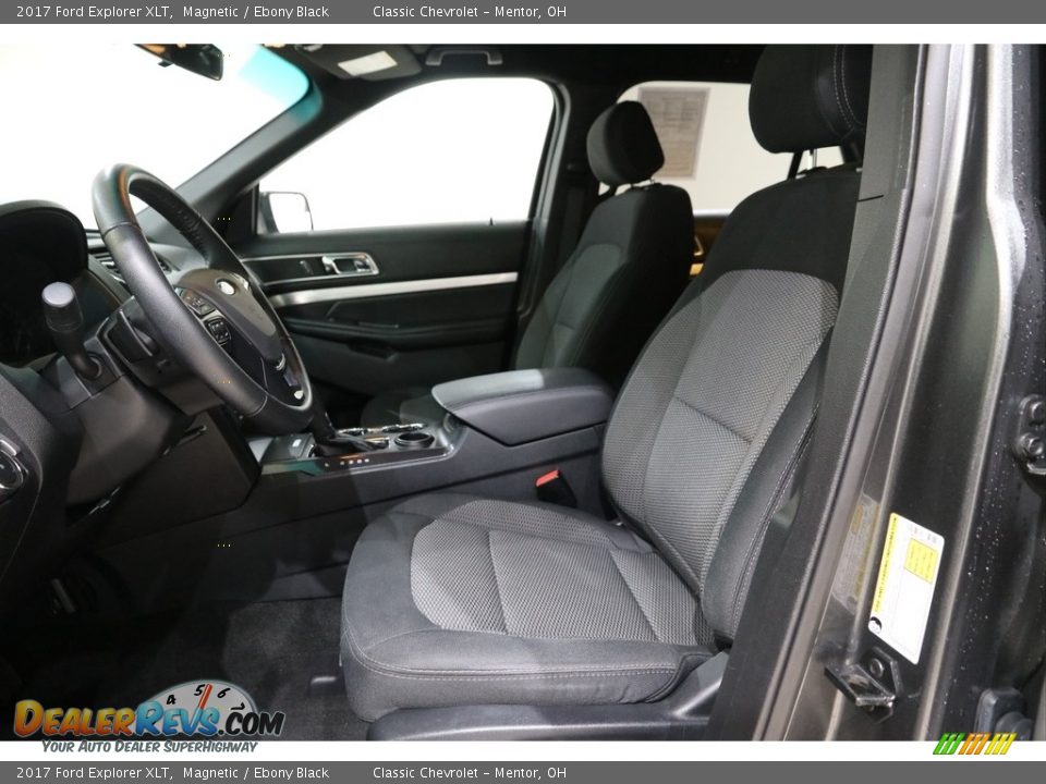 2017 Ford Explorer XLT Magnetic / Ebony Black Photo #5