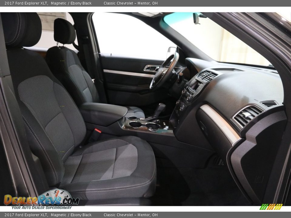 2017 Ford Explorer XLT Magnetic / Ebony Black Photo #13