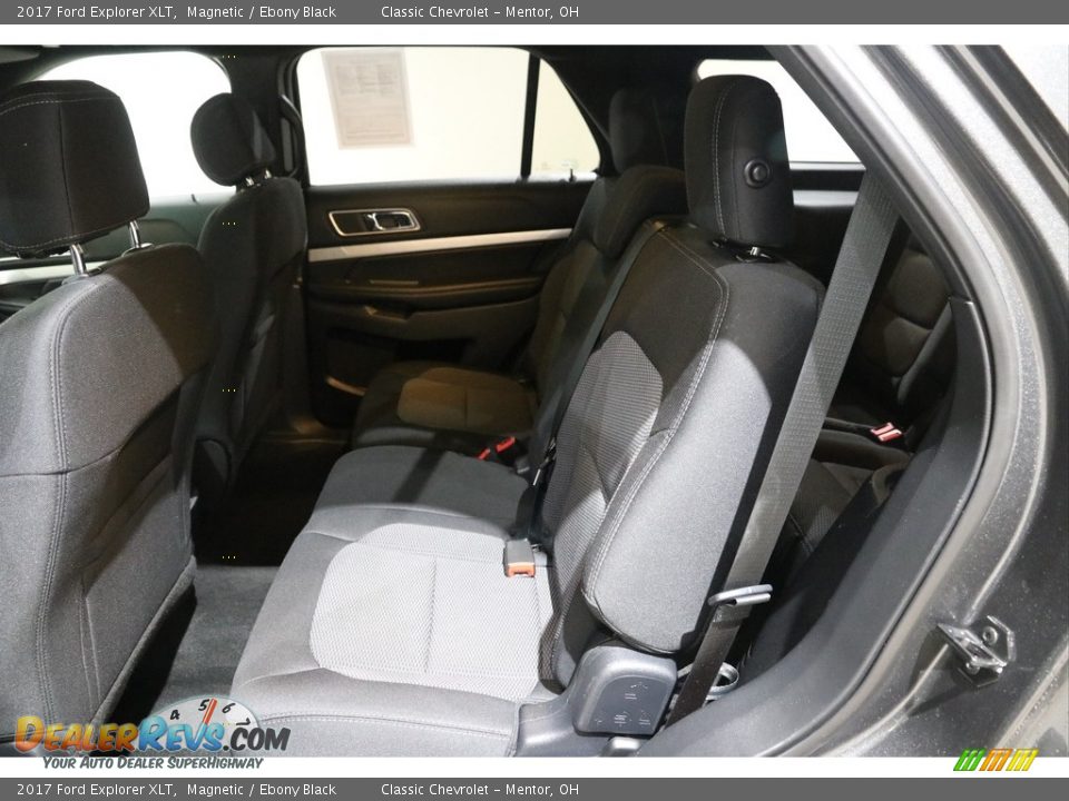2017 Ford Explorer XLT Magnetic / Ebony Black Photo #16