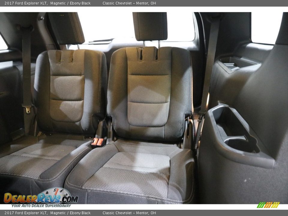 2017 Ford Explorer XLT Magnetic / Ebony Black Photo #17