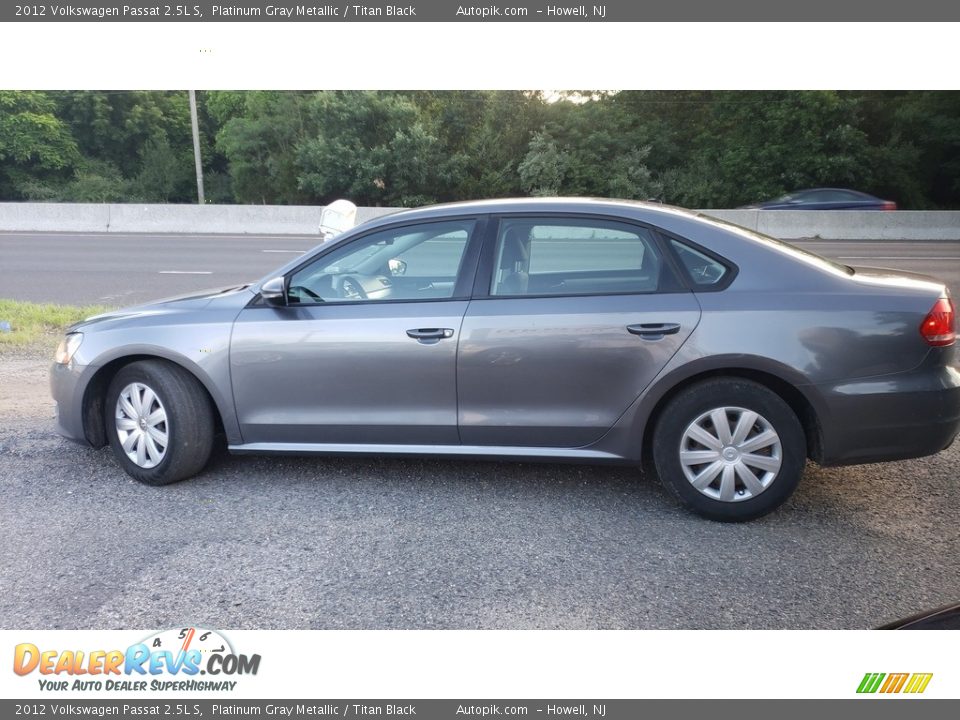 2012 Volkswagen Passat 2.5L S Platinum Gray Metallic / Titan Black Photo #4