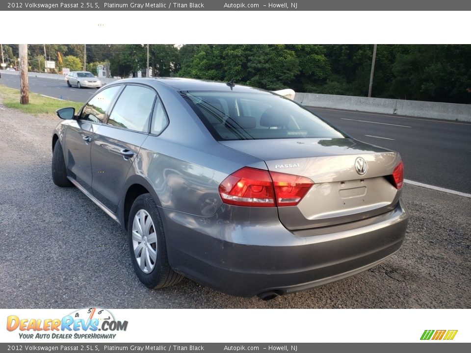 2012 Volkswagen Passat 2.5L S Platinum Gray Metallic / Titan Black Photo #5