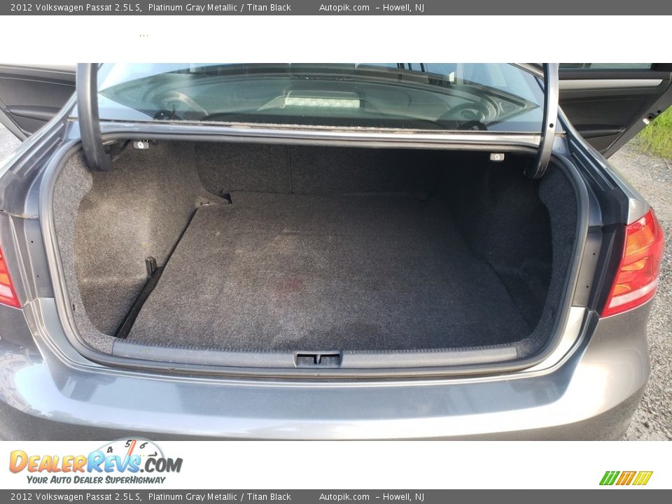 2012 Volkswagen Passat 2.5L S Platinum Gray Metallic / Titan Black Photo #11