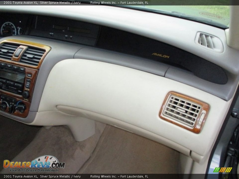 2001 Toyota Avalon XL Silver Spruce Metallic / Ivory Photo #32