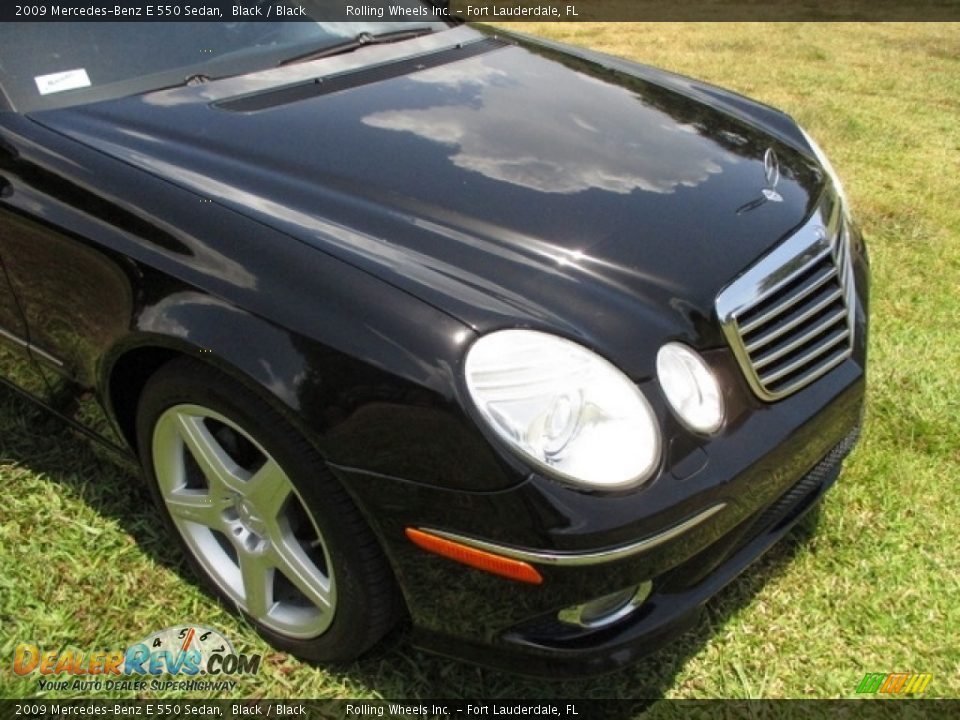 2009 Mercedes-Benz E 550 Sedan Black / Black Photo #18