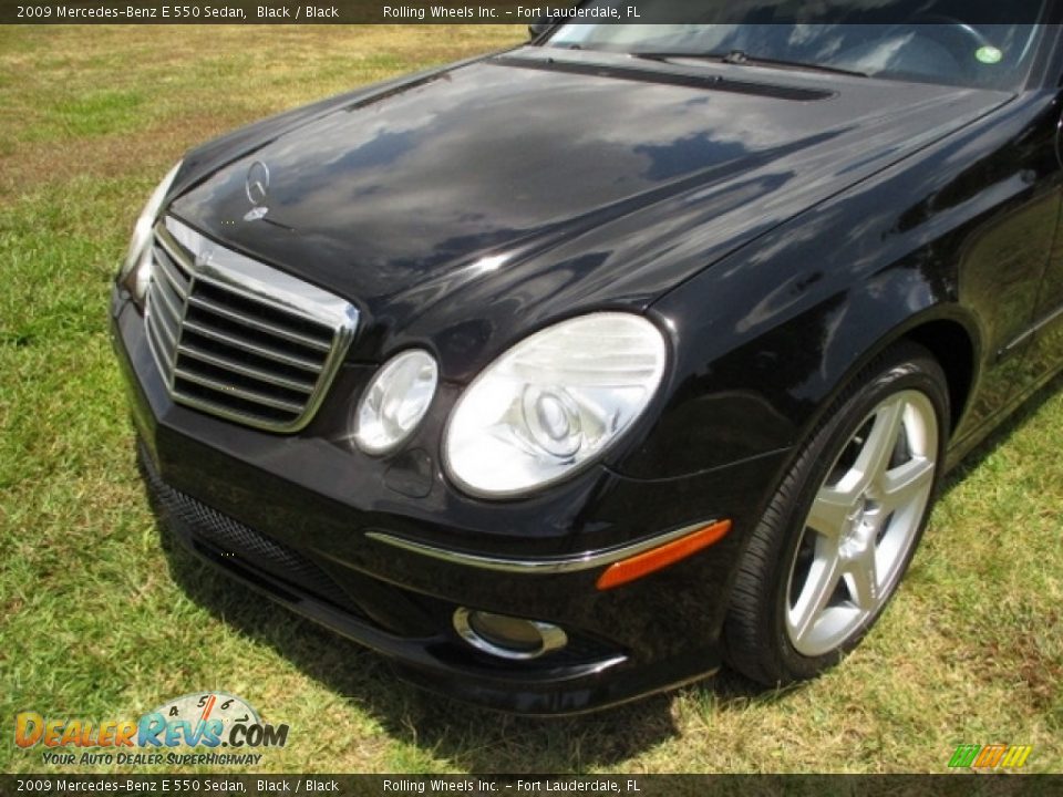 2009 Mercedes-Benz E 550 Sedan Black / Black Photo #20