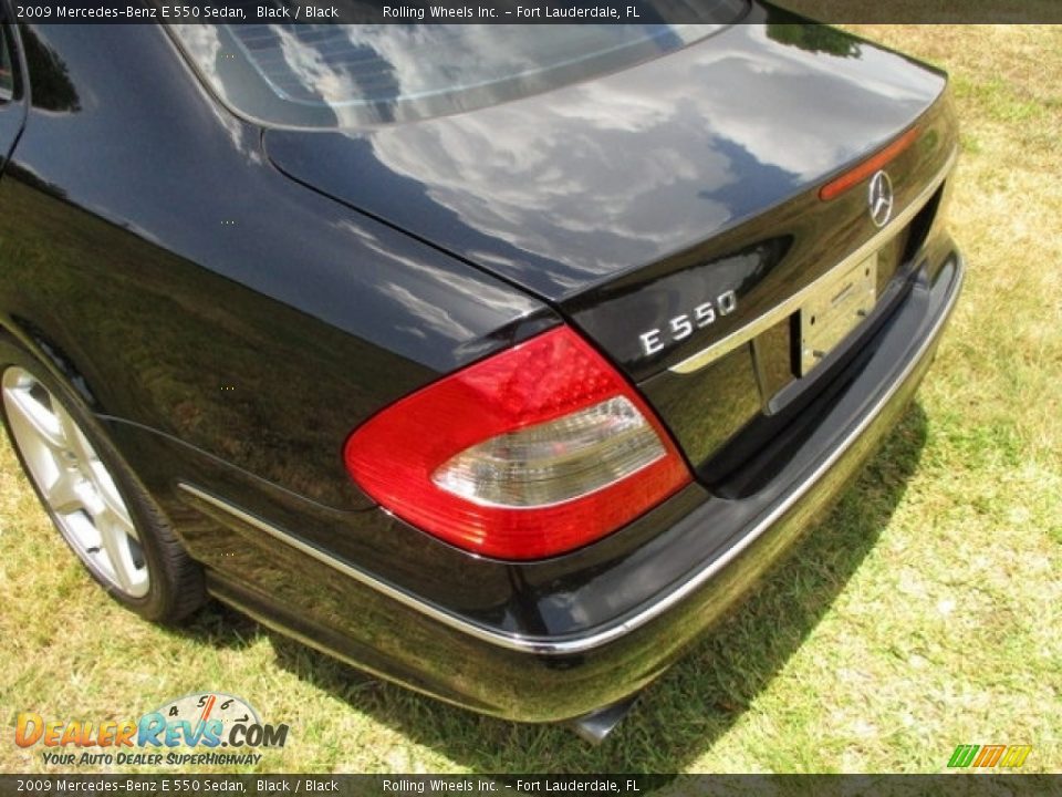 2009 Mercedes-Benz E 550 Sedan Black / Black Photo #25