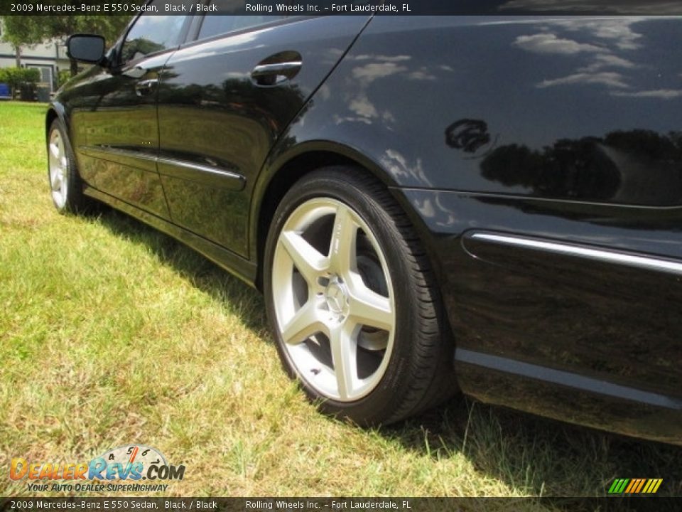 2009 Mercedes-Benz E 550 Sedan Black / Black Photo #29