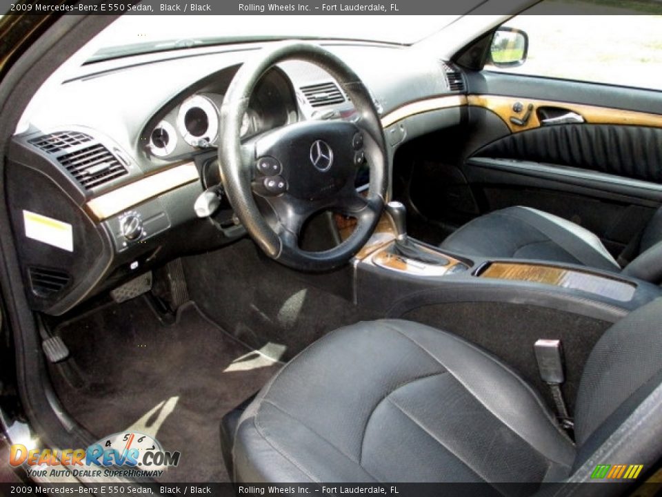 2009 Mercedes-Benz E 550 Sedan Black / Black Photo #30