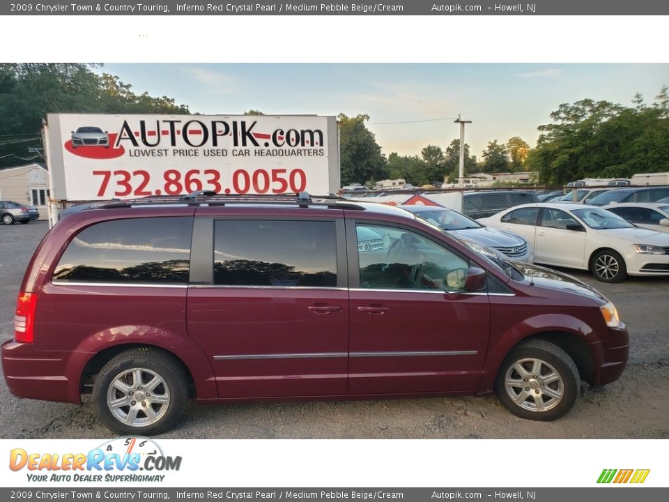 2009 Chrysler Town & Country Touring Inferno Red Crystal Pearl / Medium Pebble Beige/Cream Photo #7