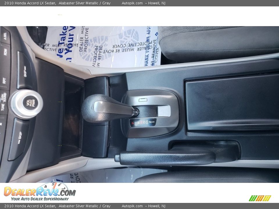 2010 Honda Accord LX Sedan Alabaster Silver Metallic / Gray Photo #16