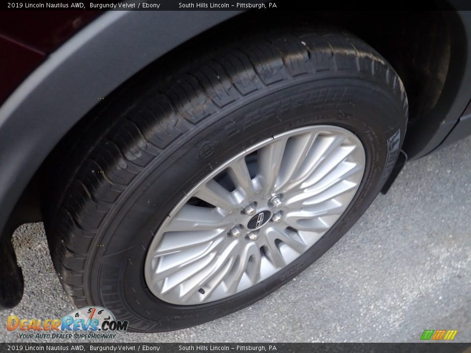 2019 Lincoln Nautilus AWD Burgundy Velvet / Ebony Photo #5