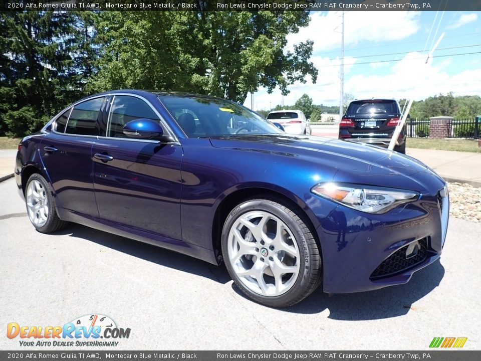 Front 3/4 View of 2020 Alfa Romeo Giulia TI AWD Photo #3