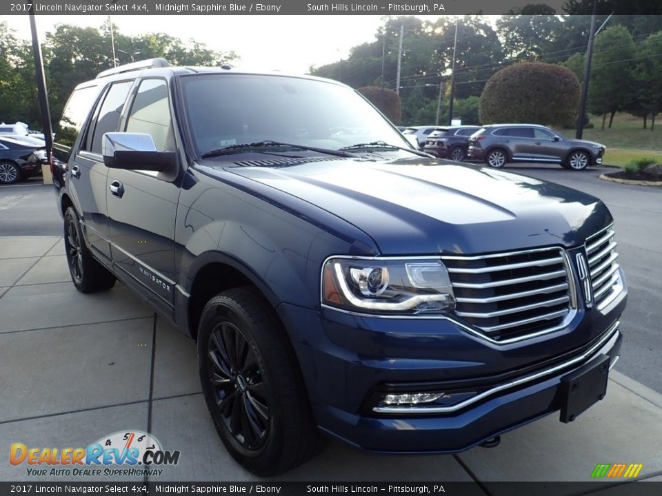 Front 3/4 View of 2017 Lincoln Navigator Select 4x4 Photo #8