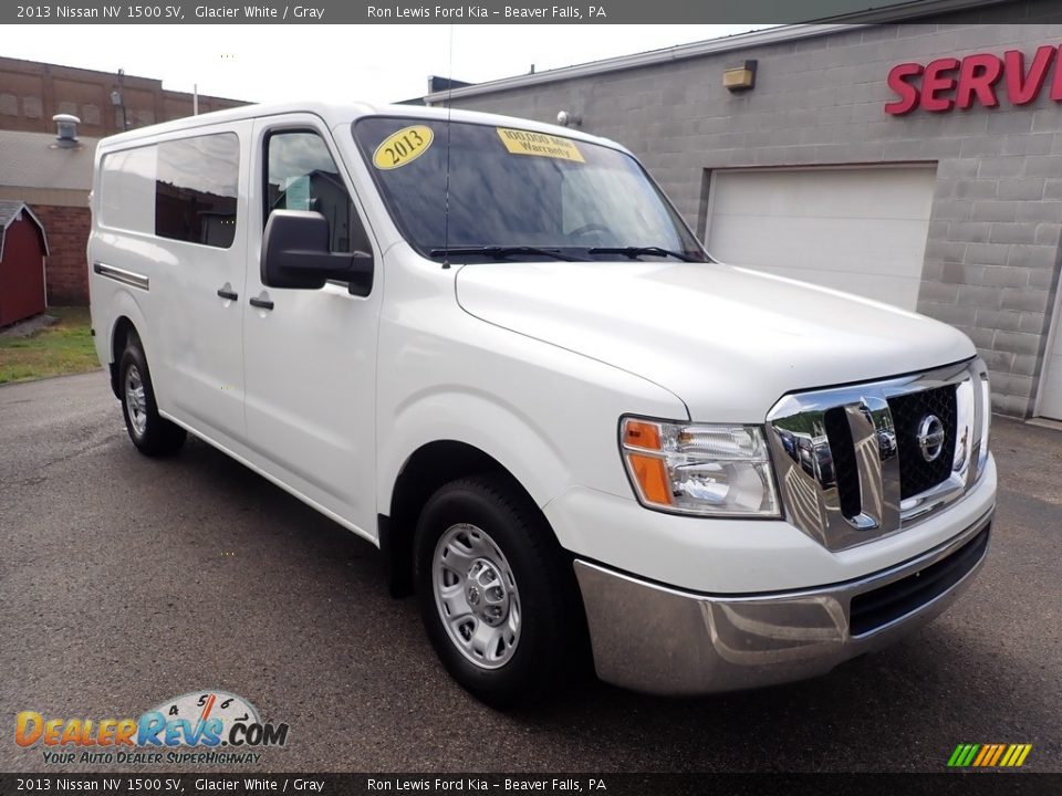 Front 3/4 View of 2013 Nissan NV 1500 SV Photo #3