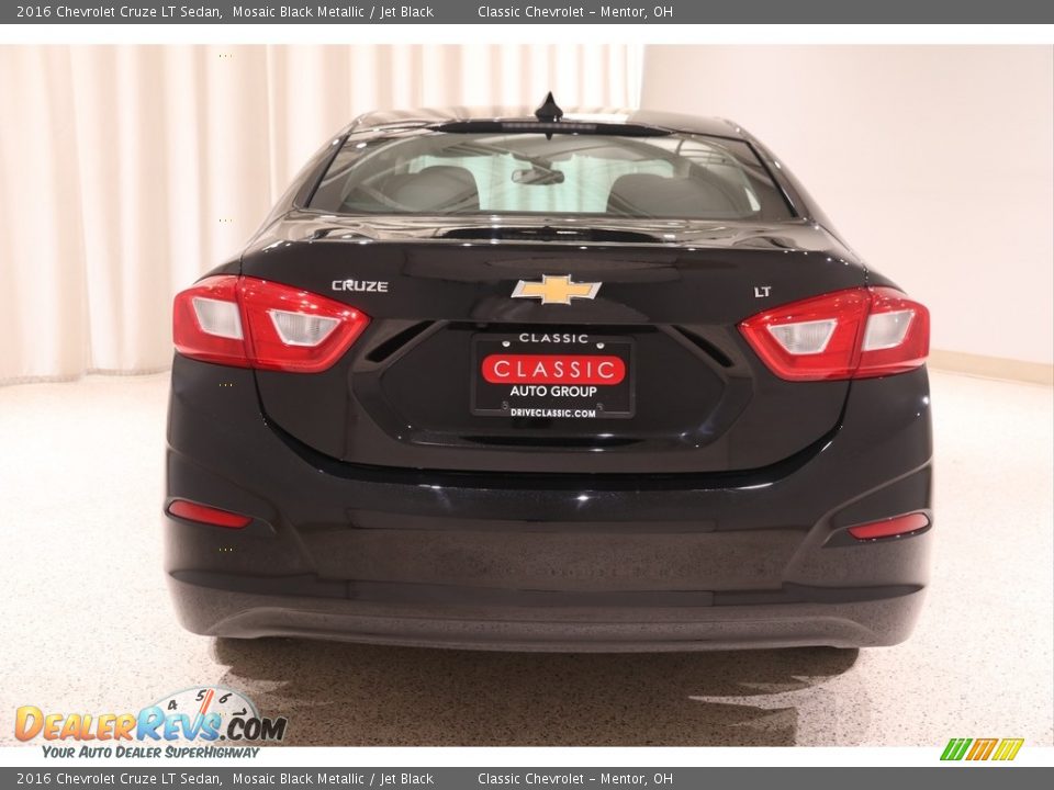 2016 Chevrolet Cruze LT Sedan Mosaic Black Metallic / Jet Black Photo #17
