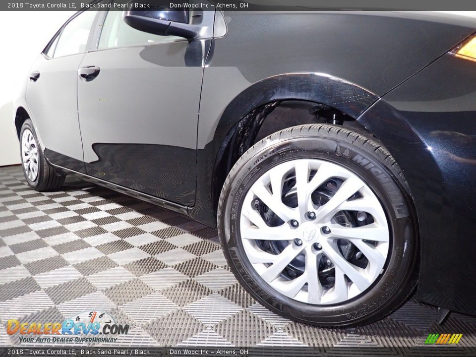 2018 Toyota Corolla LE Black Sand Pearl / Black Photo #3
