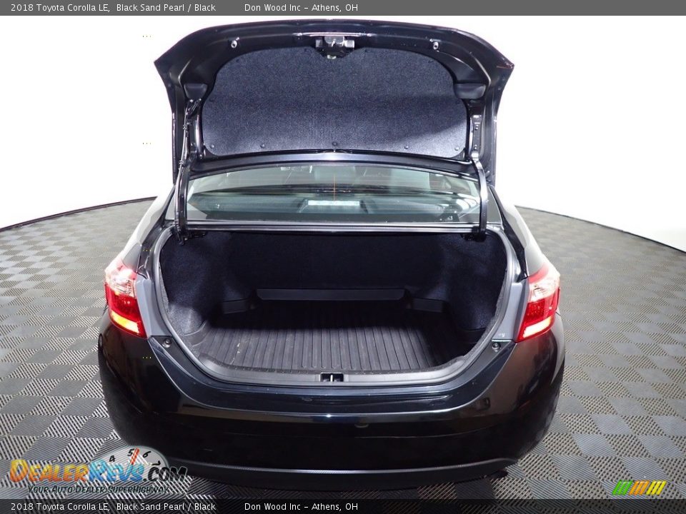 2018 Toyota Corolla LE Black Sand Pearl / Black Photo #12