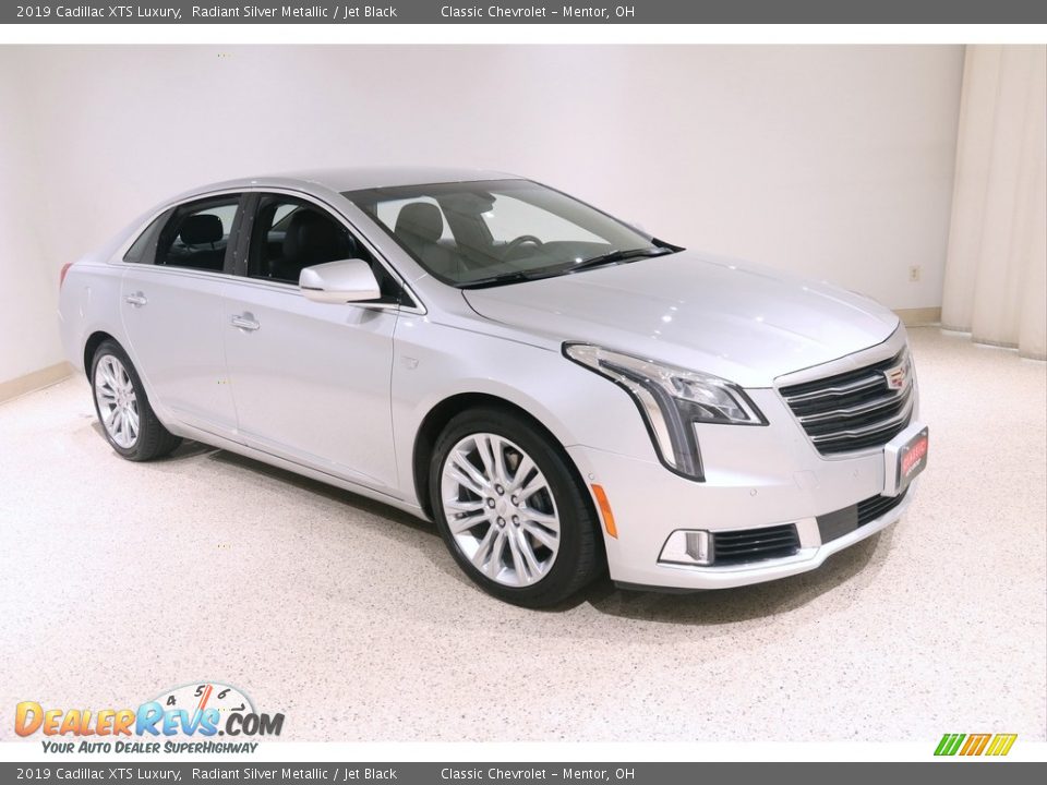 2019 Cadillac XTS Luxury Radiant Silver Metallic / Jet Black Photo #1