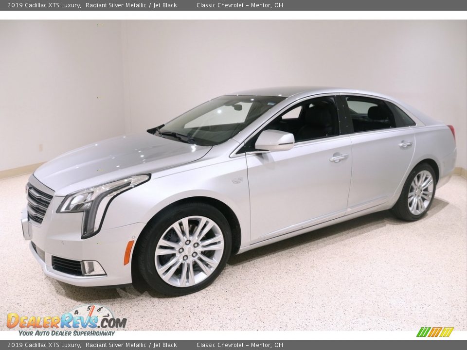2019 Cadillac XTS Luxury Radiant Silver Metallic / Jet Black Photo #3