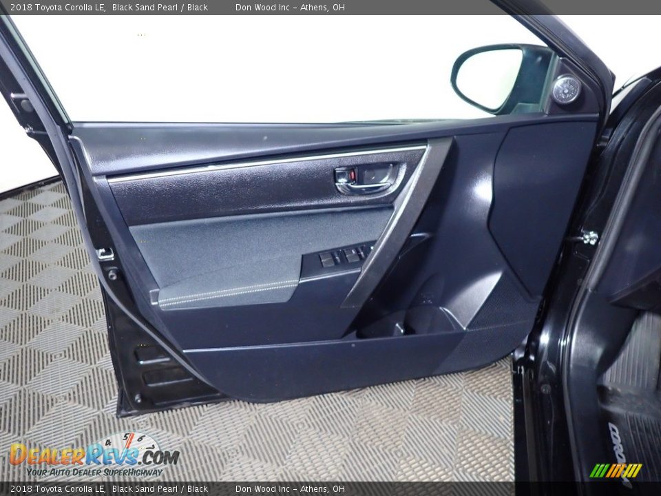 2018 Toyota Corolla LE Black Sand Pearl / Black Photo #16
