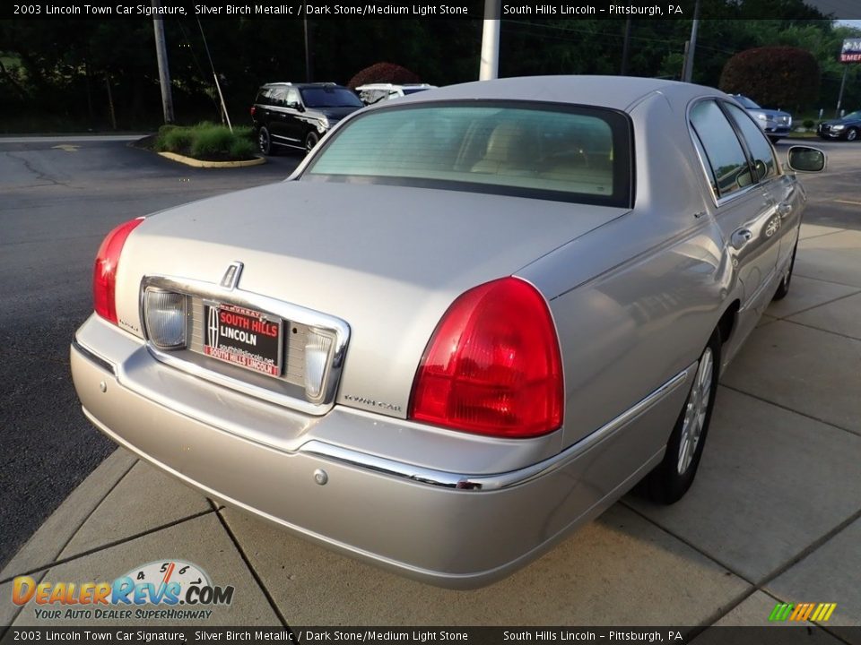 2003 Lincoln Town Car Signature Silver Birch Metallic / Dark Stone/Medium Light Stone Photo #5