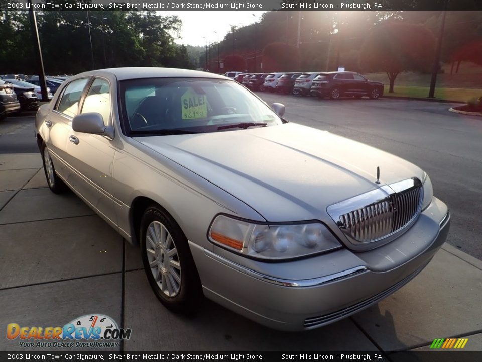 2003 Lincoln Town Car Signature Silver Birch Metallic / Dark Stone/Medium Light Stone Photo #7